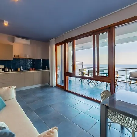 アパート Altamira